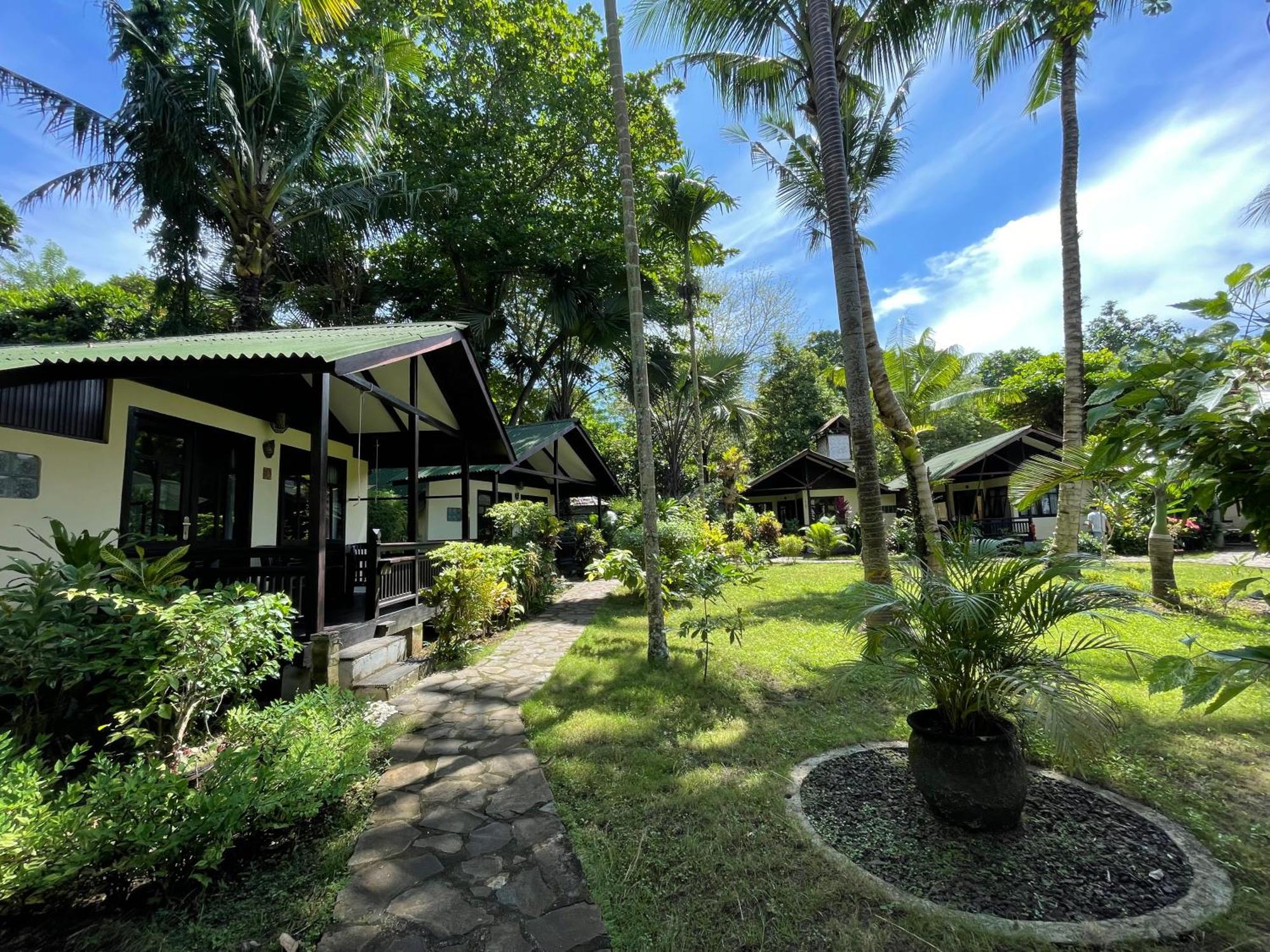 The Village Bunaken Exterior foto